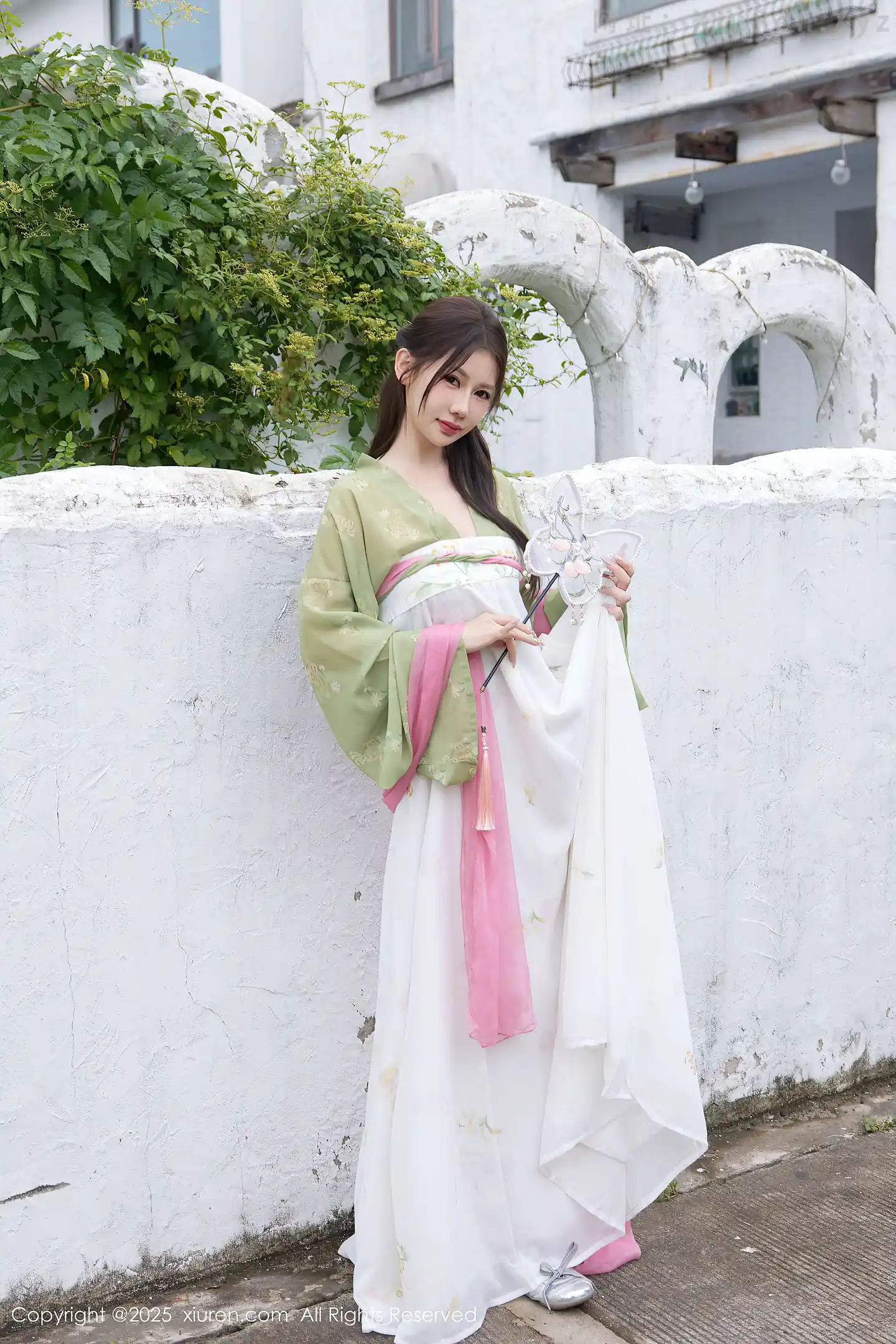 图片[2]-[XiuRen秀人网] VOL.10834 模特尹甜甜sunny性感薄纱汉服装扮配超薄肉丝秀完美身材诱惑写真83P-秀人网官方网站